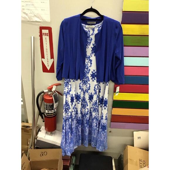 Danny & Nicole Dresses & Skirts - Danny and Nicole 2 piece jacket dress cobalt/ivory size Large